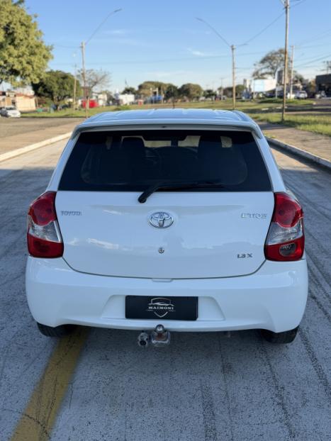 TOYOTA Etios Hatch 1.3 16V 4P FLEX X, Foto 5