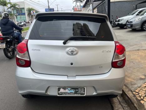 TOYOTA Etios Hatch 1.5 16V 4P FLEX X PLUS, Foto 4