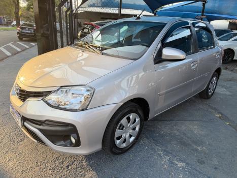 TOYOTA Etios Hatch 1.3 16V 4P FLEX X AUTOM�TICO, Foto 2