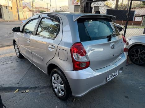 TOYOTA Etios Hatch 1.3 16V 4P FLEX X AUTOM�TICO, Foto 7