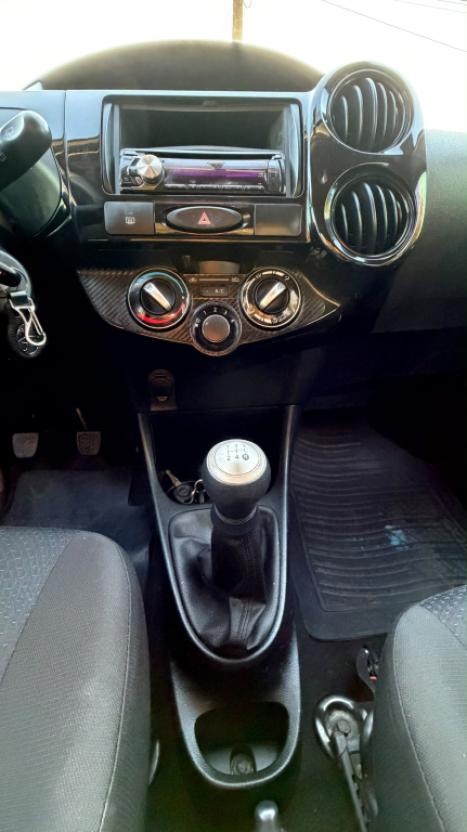 TOYOTA Etios Hatch 1.3 16V 4P FLEX X, Foto 10
