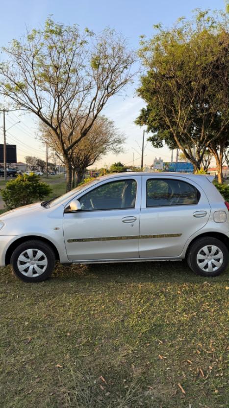 TOYOTA Etios Hatch 1.3 16V 4P FLEX X, Foto 7