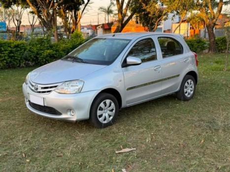TOYOTA Etios Hatch 1.3 16V 4P FLEX X, Foto 3