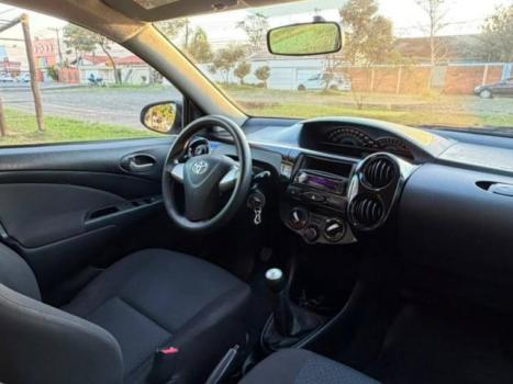 TOYOTA Etios Hatch 1.3 16V 4P FLEX X, Foto 4