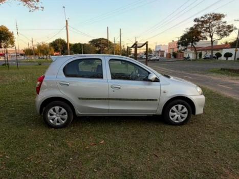 TOYOTA Etios Hatch 1.3 16V 4P FLEX X, Foto 8
