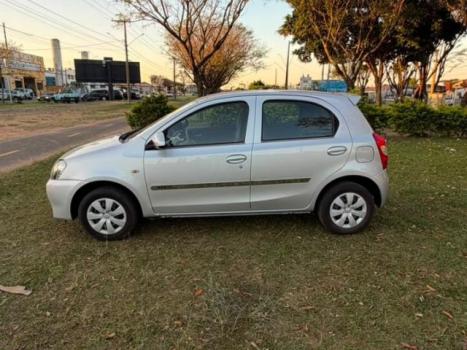 TOYOTA Etios Hatch 1.3 16V 4P FLEX X, Foto 11