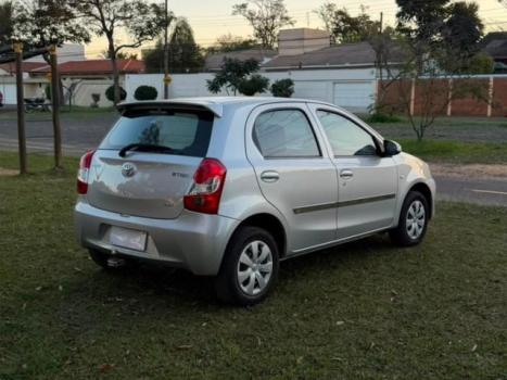 TOYOTA Etios Hatch 1.3 16V 4P FLEX X, Foto 12