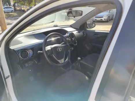 TOYOTA Etios Sedan 1.5 16V 4P FLEX X PLUS, Foto 13