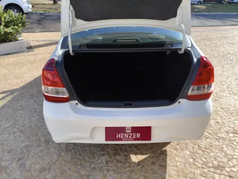 TOYOTA Etios Sedan 1.5 16V 4P FLEX X PLUS, Foto 9