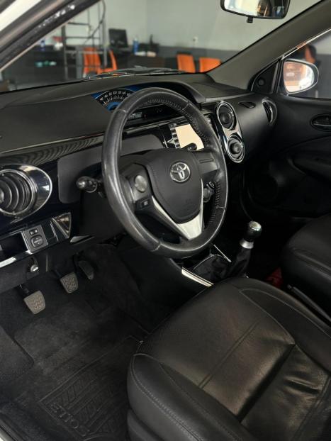 TOYOTA Etios Sedan 1.5 16V 4P FLEX PLATINUM, Foto 6