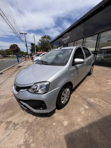 TOYOTA Etios Sedan 1.5 16V 4P FLEX X, Foto 3