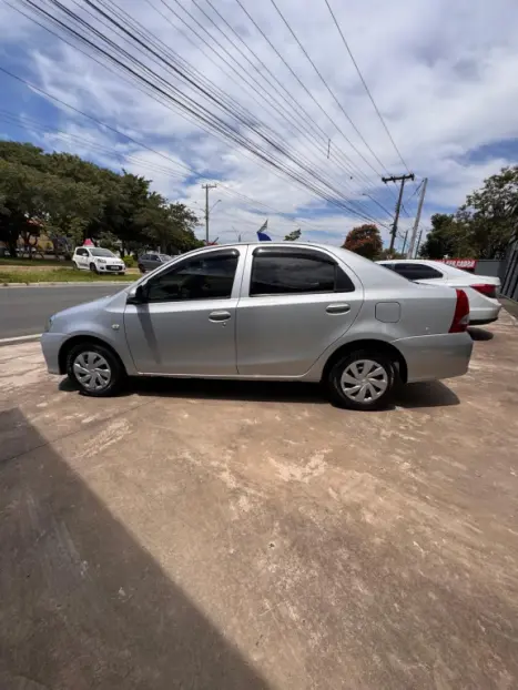 TOYOTA Etios Sedan 1.5 16V 4P FLEX X, Foto 5