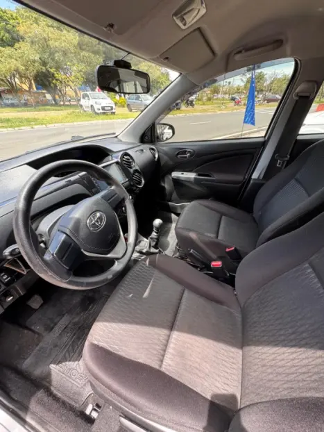 TOYOTA Etios Sedan 1.5 16V 4P FLEX X, Foto 10