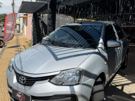 TOYOTA Etios Sedan 1.5 16V 4P FLEX X, Foto 2