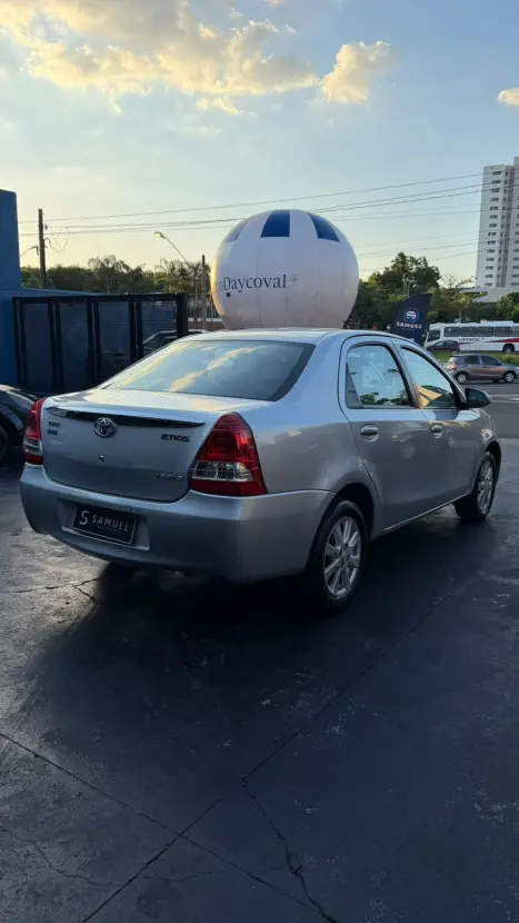 TOYOTA Etios Sedan 1.5 16V 4P FLEX XLS AUTOM�TICO, Foto 4