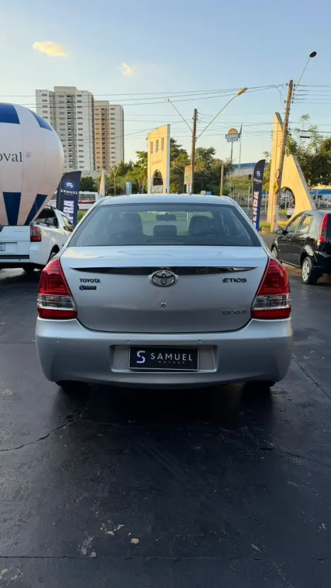 TOYOTA Etios Sedan 1.5 16V 4P FLEX XLS AUTOM�TICO, Foto 5