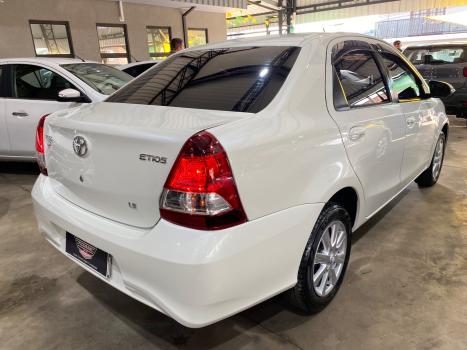 TOYOTA Etios Sedan 1.5 16V 4P FLEX X PLUS AUTOM�TICO, Foto 8