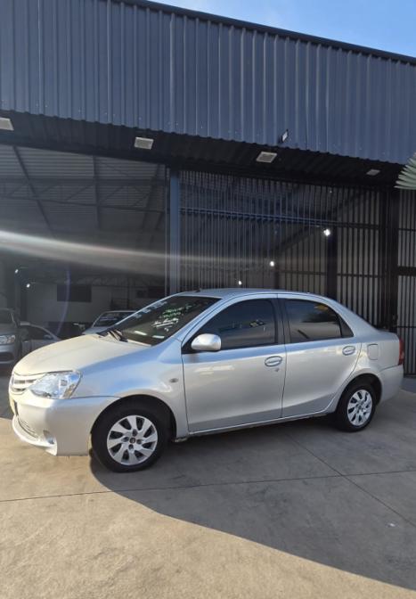 TOYOTA Etios Sedan 1.5 16V 4P FLEX XS, Foto 3