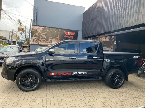 TOYOTA Hilux Caminhonete 2.8 16V SRV 4X4 DIESEL CABINE DUPLA AUTOMTICO, Foto 1