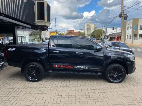 TOYOTA Hilux Caminhonete 2.8 16V SRV 4X4 DIESEL CABINE DUPLA AUTOMTICO, Foto 11