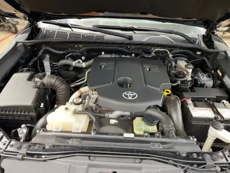 TOYOTA Hilux Caminhonete 2.8 16V SRV 4X4 DIESEL CABINE DUPLA AUTOMTICO, Foto 15