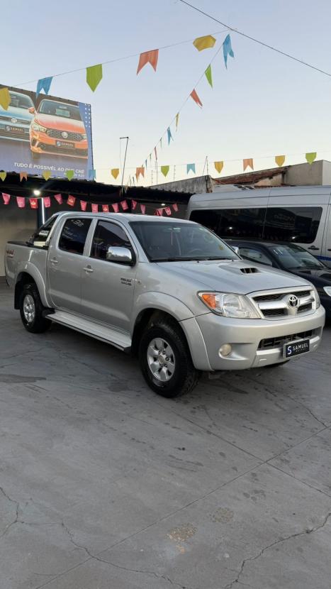 TOYOTA Hilux Caminhonete 3.0 4P 4X4 SRV TURBO DIESEL CABINE DUPLA, Foto 3 TOYOTA Hilux Caminhonete 3.0 4P 4X4 SRV TURBO DIESEL CABINE DUPLA, Foto 3