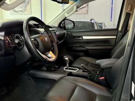 TOYOTA Hilux Caminhonete 2.8 16V SRX 4X4 DIESEL CABINE DUPLA AUTOMÁTICO, Foto 5 TOYOTA Hilux Caminhonete 2.8 16V SRX 4X4 DIESEL CABINE DUPLA AUTOMÁTICO, Foto 5