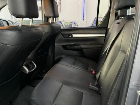 TOYOTA Hilux Caminhonete 2.8 16V SRX 4X4 DIESEL CABINE DUPLA AUTOMÁTICO, Foto 8 TOYOTA Hilux Caminhonete 2.8 16V SRX 4X4 DIESEL CABINE DUPLA AUTOMÁTICO, Foto 8