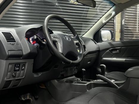 TOYOTA Hilux Caminhonete 3.0 16V 4P 4X4 SRV TURBO DIESEL CABINE DUPLA AUTOMTICO, Foto 6