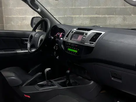 TOYOTA Hilux Caminhonete 3.0 16V 4P 4X4 SRV TURBO DIESEL CABINE DUPLA AUTOMTICO, Foto 11