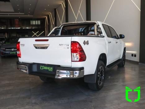 TOYOTA Hilux Caminhonete 2.8 16V SRV 4X4 DIESEL CABINE DUPLA AUTOMÁTICO, Foto 6 TOYOTA Hilux Caminhonete 2.8 16V SRV 4X4 DIESEL CABINE DUPLA AUTOMÁTICO, Foto 6