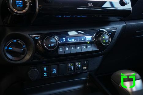 TOYOTA Hilux Caminhonete 2.8 16V SRX 4X4 TURBO DIESEL CABINE DUPLA AUTOMTICO, Foto 12