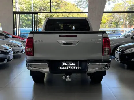 TOYOTA Hilux Caminhonete 2.8 16V SRV 4X4 DIESEL CABINE DUPLA AUTOMTICO, Foto 4