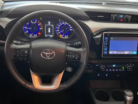 TOYOTA Hilux Caminhonete 2.8 16V SRV 4X4 DIESEL CABINE DUPLA AUTOMTICO, Foto 5