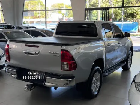 TOYOTA Hilux Caminhonete 2.8 16V SRV 4X4 DIESEL CABINE DUPLA AUTOMTICO, Foto 10
