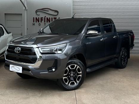 TOYOTA Hilux Caminhonete 2.8 16V SRX 4X4 TURBO DIESEL CABINE DUPLA AUTOMTICO, Foto 3