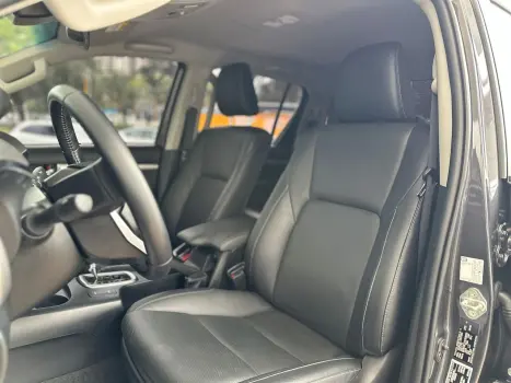 TOYOTA Hilux Caminhonete 2.8 16V SRX 4X4 TURBO DIESEL CABINE DUPLA AUTOMTICO, Foto 6