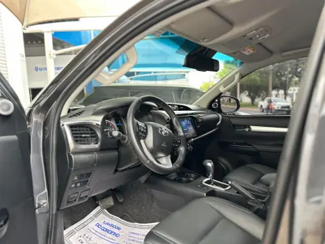 TOYOTA Hilux Caminhonete 2.8 16V SRX 4X4 TURBO DIESEL CABINE DUPLA AUTOMTICO, Foto 7