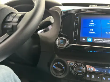 TOYOTA Hilux Caminhonete 2.8 16V SRX 4X4 TURBO DIESEL CABINE DUPLA AUTOMTICO, Foto 9