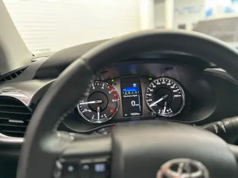 TOYOTA Hilux Caminhonete 2.8 16V SRX 4X4 TURBO DIESEL CABINE DUPLA AUTOMTICO, Foto 12