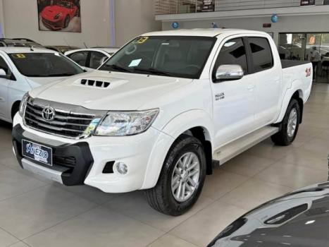 TOYOTA Hilux Caminhonete 3.0 4P 4X4 SRV TURBO DIESEL CABINE DUPLA, Foto 1