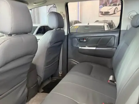 TOYOTA Hilux Caminhonete 3.0 4P 4X4 SRV TURBO DIESEL CABINE DUPLA, Foto 7