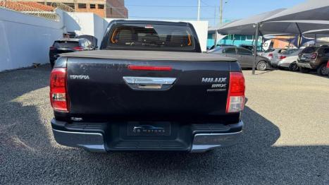 TOYOTA Hilux Caminhonete 2.8 16V SRX 50 ANOS 4X4 TURBO DIESEL CABINE DUPLA AUTOM�TICO, Foto 5