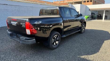 TOYOTA Hilux Caminhonete 2.8 16V SRX 50 ANOS 4X4 TURBO DIESEL CABINE DUPLA AUTOM�TICO, Foto 6