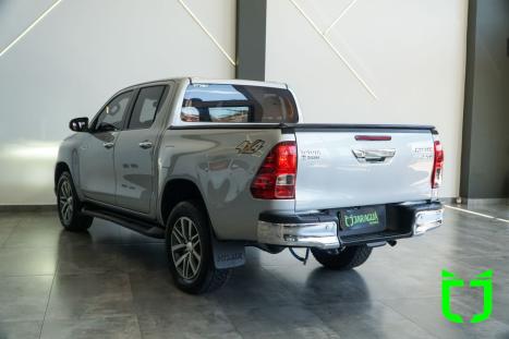 TOYOTA Hilux Caminhonete 2.8 16V SRV 4X4 DIESEL CABINE DUPLA AUTOM�TICO, Foto 4