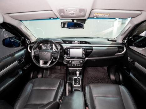 TOYOTA Hilux Caminhonete 2.8 16V SRX 4X4 DIESEL CABINE DUPLA AUTOM�TICO, Foto 4