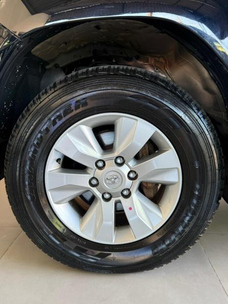 TOYOTA Hilux Caminhonete 2.8 16V SRV 4X4 DIESEL CABINE DUPLA AUTOM�TICO, Foto 18