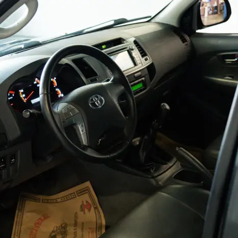 TOYOTA Hilux Caminhonete 3.0 4P SRV DIESEL CABINE DUPLA, Foto 9