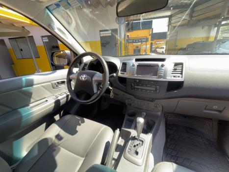 TOYOTA Hilux Caminhonete 3.0 16V 4P 4X4 SRV TURBO DIESEL CABINE DUPLA AUTOM�TICO, Foto 14