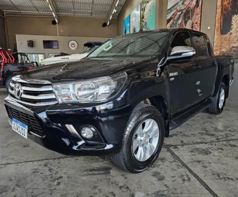 TOYOTA Hilux Caminhonete 2.7 16V 4P SRV FLEX 4X4  CABINE DUPLA AUTOM�TICO, Foto 1